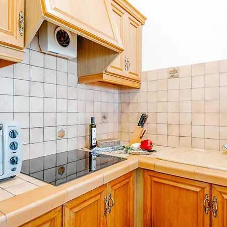 Dom wakacyjny Gavrena By Interhome